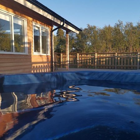 Hotel Kjarnalundur- Aurora Dream - Lodges And Rooms Akureyri Eksteriør billede