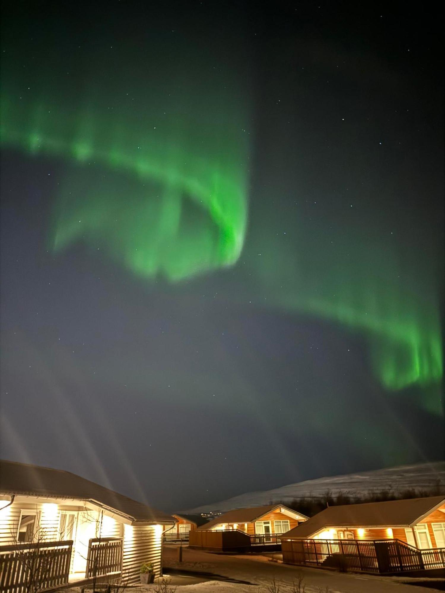 Hotel Kjarnalundur- Aurora Dream - Lodges And Rooms Akureyri Eksteriør billede