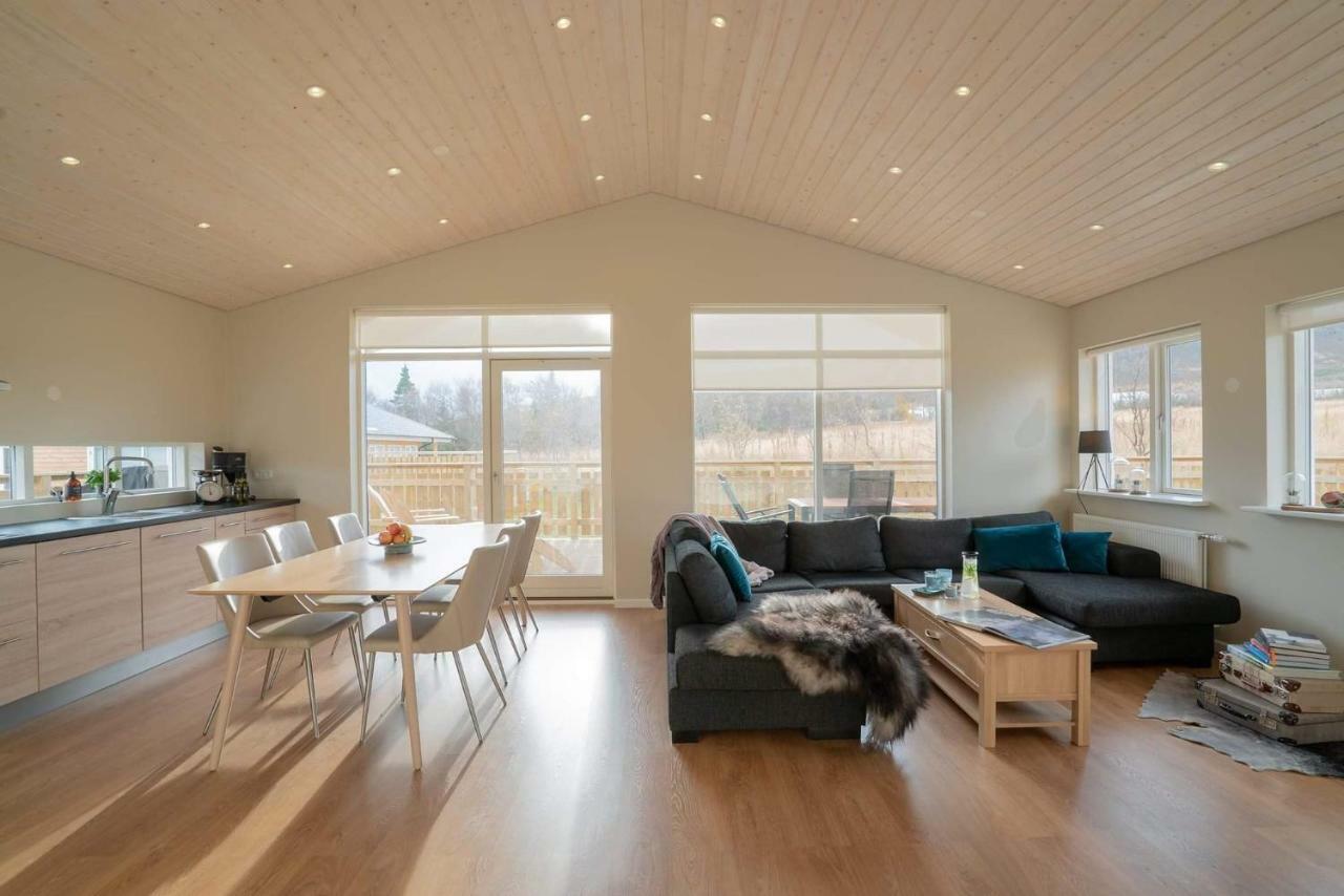 Hotel Kjarnalundur- Aurora Dream - Lodges And Rooms Akureyri Eksteriør billede